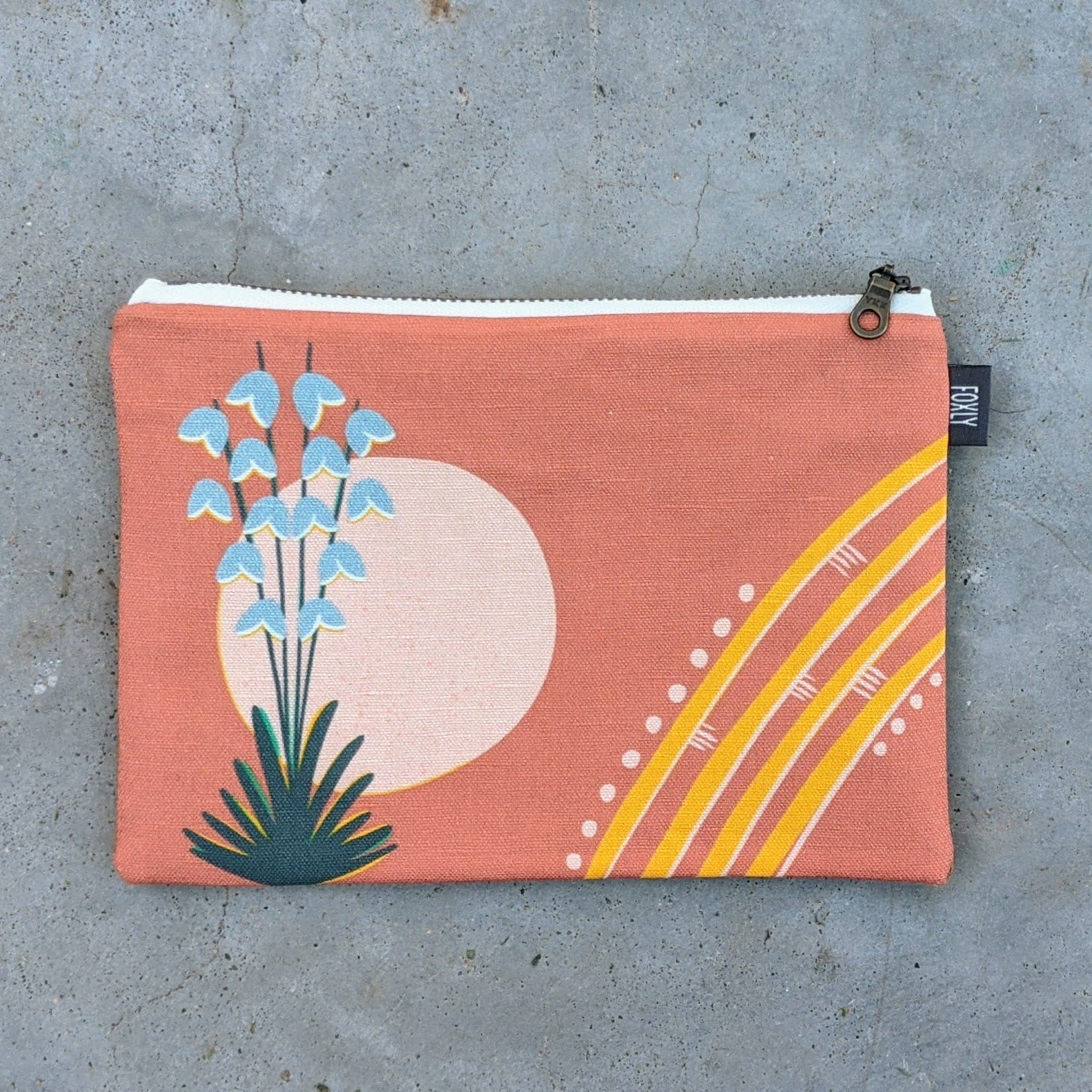 Yucca Zipper Pouch - Medium Size