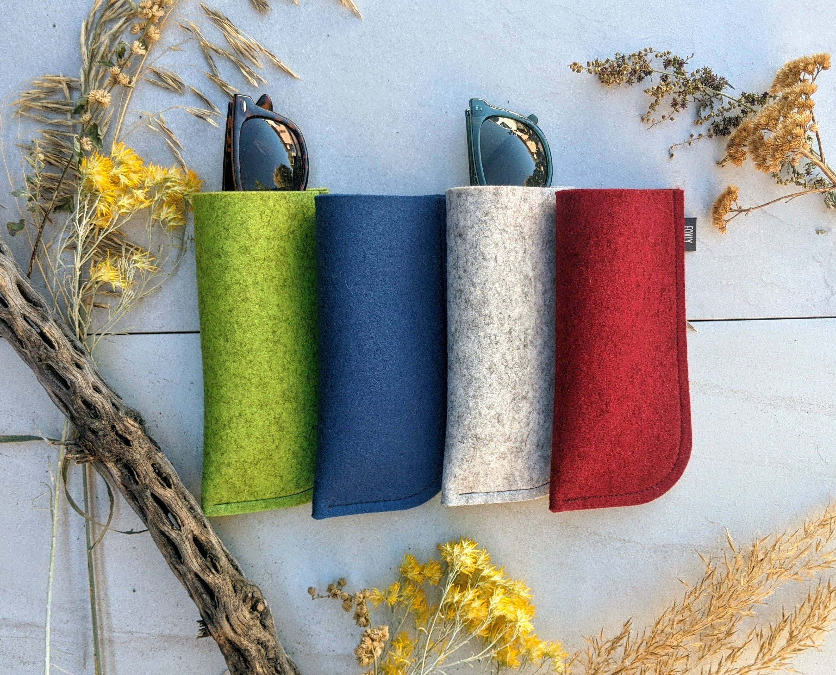 Make Your Own Glasses Case in thick wool felt - DIY project